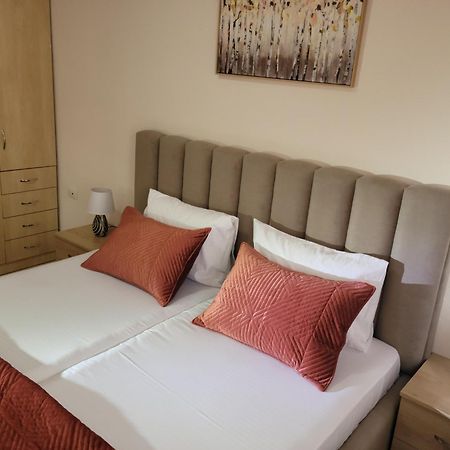 Gledis Apartment Tirana - Panoramic City Terrace 外观 照片